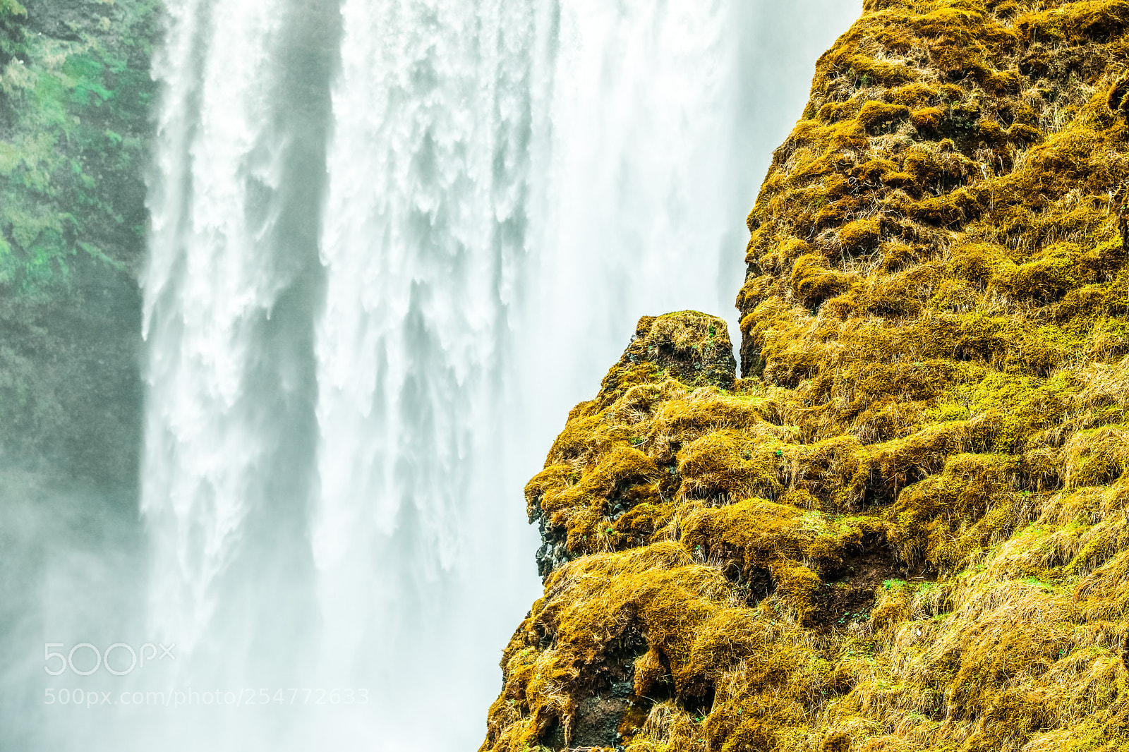 Canon EOS 5D Mark IV sample photo. Skógafoss photography