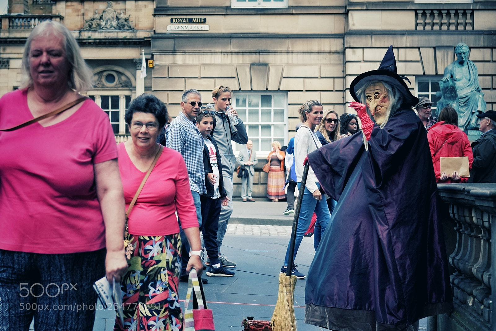 Fujifilm X-E1 sample photo. Street joke photography