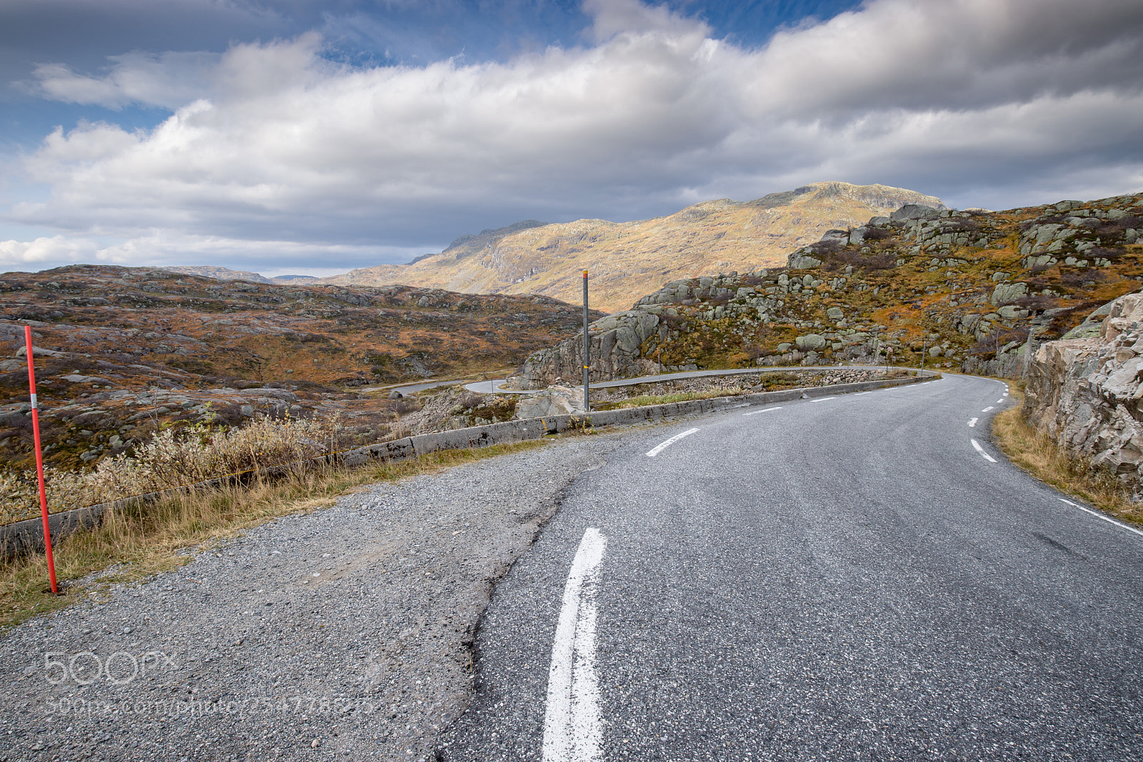 Canon EOS 6D Mark II sample photo. Curvy road photography