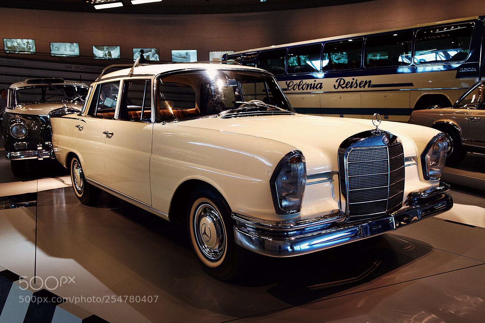 Samsung NX3000 sample photo. Mercedes-benz vol 2 photography