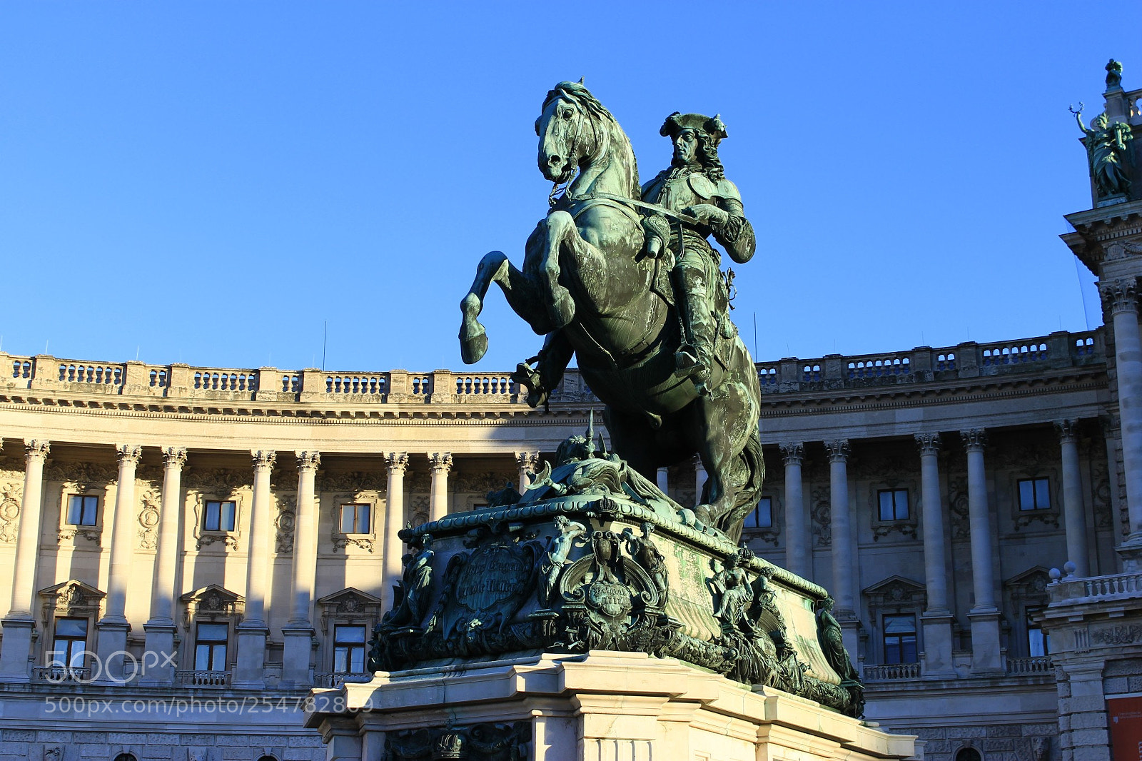 Canon EOS 1100D (EOS Rebel T3 / EOS Kiss X50) sample photo. Archduke karl at heldenplatz photography