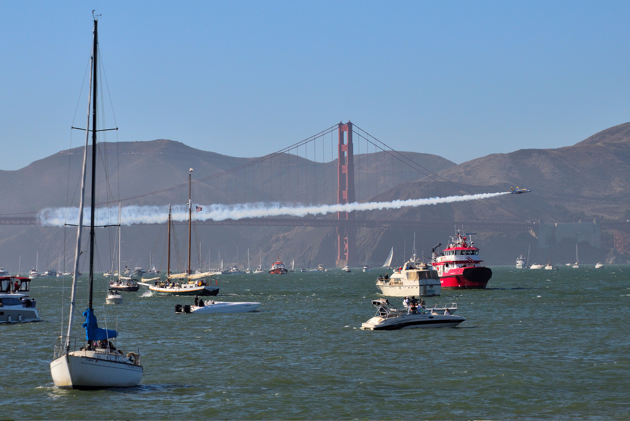 Nikon D3200 + Tamron 16-300mm F3.5-6.3 Di II VC PZD Macro sample photo. Golden gate flyby photography