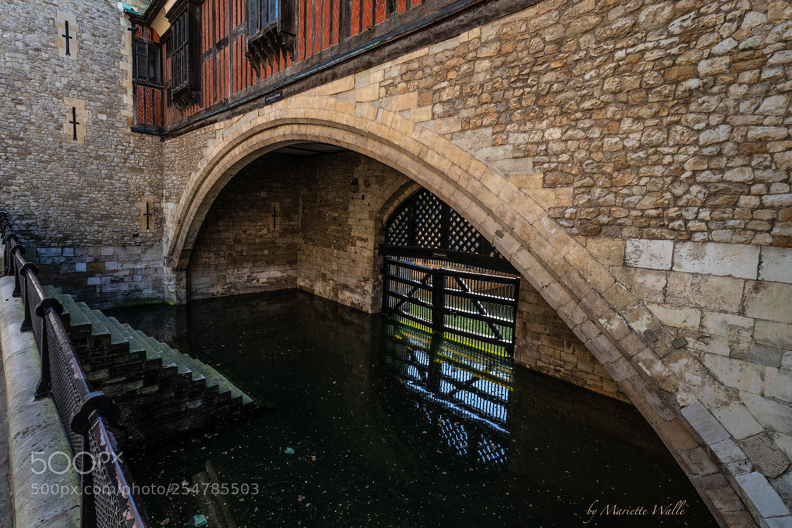 Canon EOS M5 sample photo. The traitors' gate photography