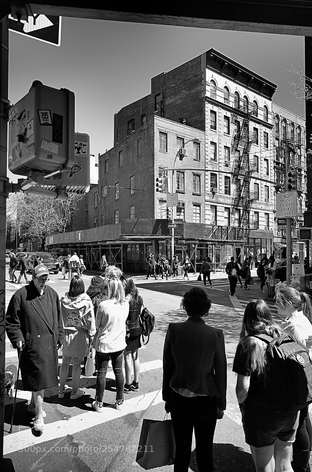 Ricoh GR II sample photo. Bleecker-christopher street photography