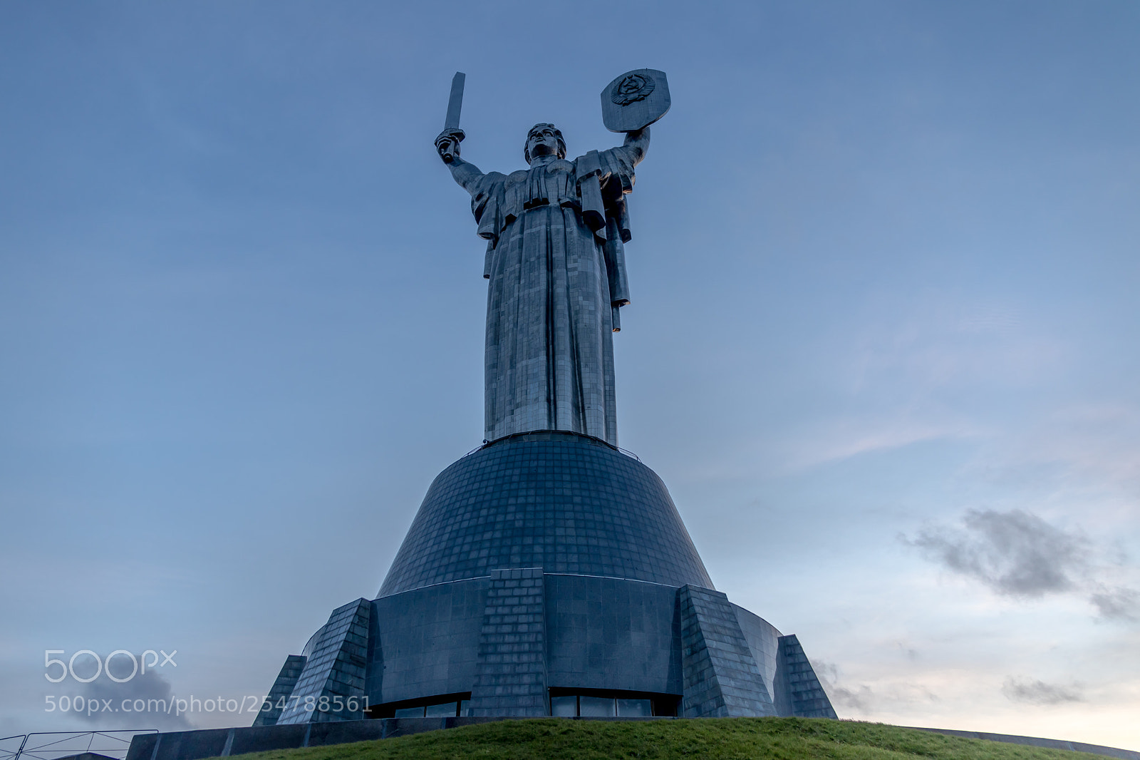 Canon EOS 80D sample photo. The motherland monument from photography