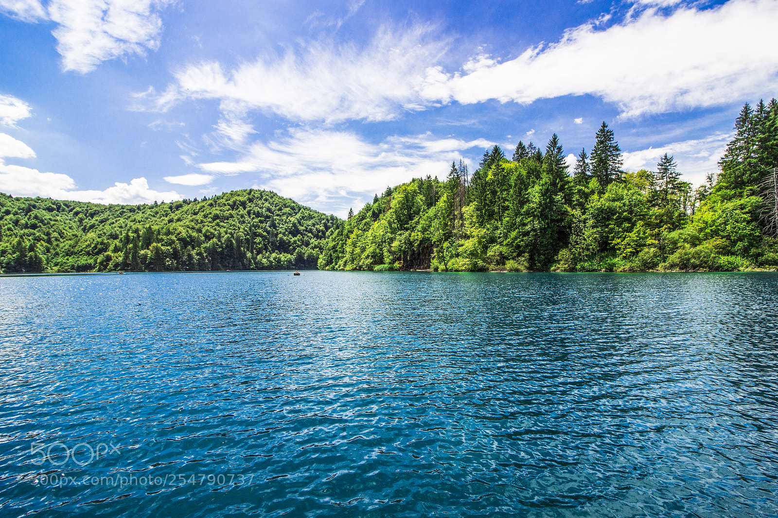 Canon EOS 600D (Rebel EOS T3i / EOS Kiss X5) sample photo. Stunning natural lake and photography