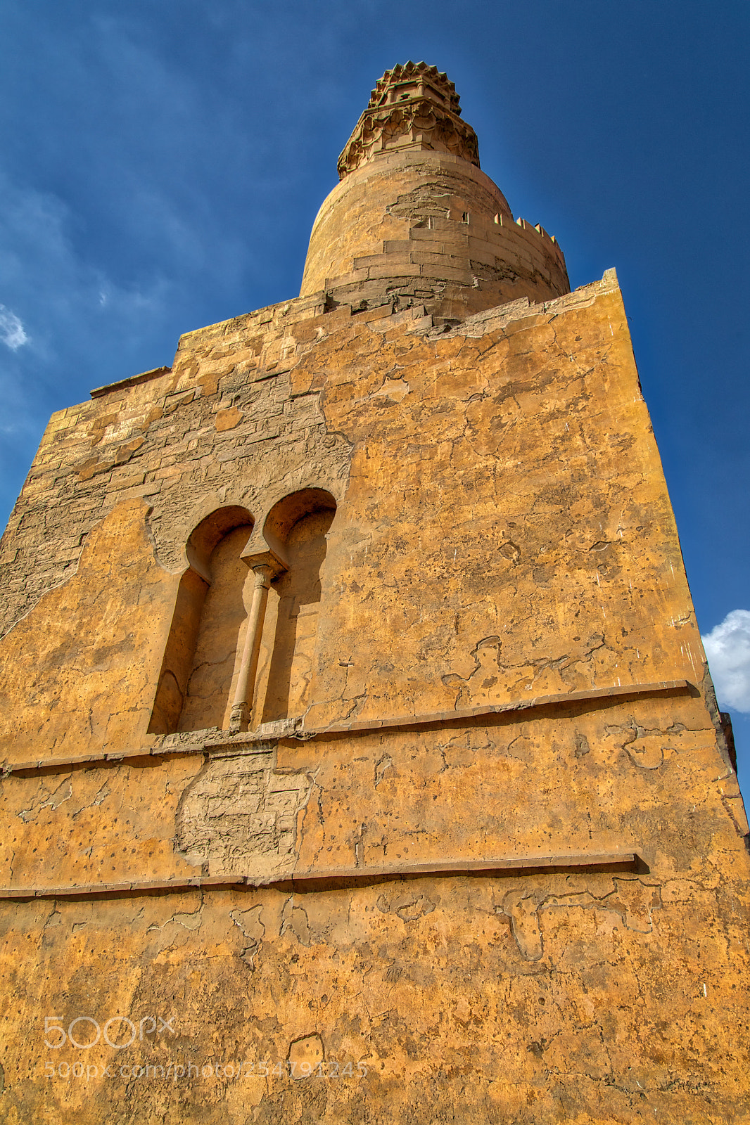 Canon EOS 5D Mark IV sample photo. Minaret with external stairway photography