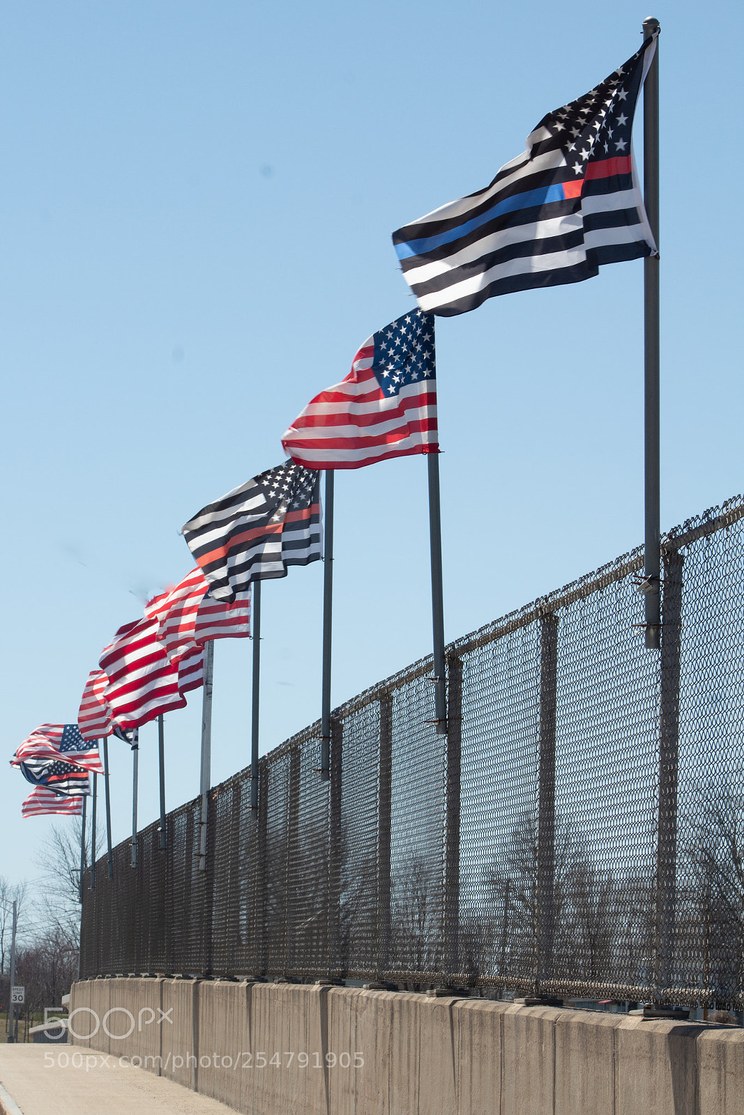 Canon EOS 1300D (EOS Rebel T6 / EOS Kiss X80) sample photo. Savannah ny flags photography