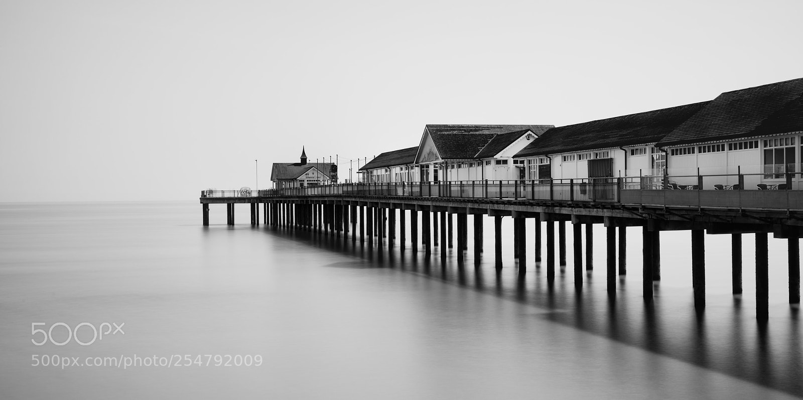 Canon EOS 5D Mark IV sample photo. Southwold pier photography