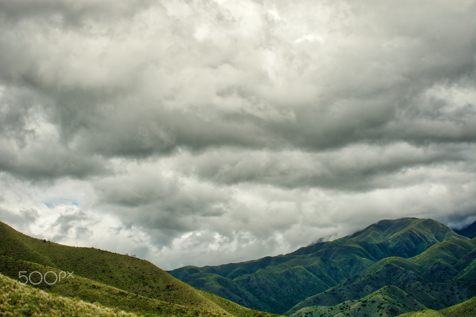 AF Zoom-Nikkor 35-135mm f/3.5-4.5 N sample photo. Mountainous with stormy sky photography