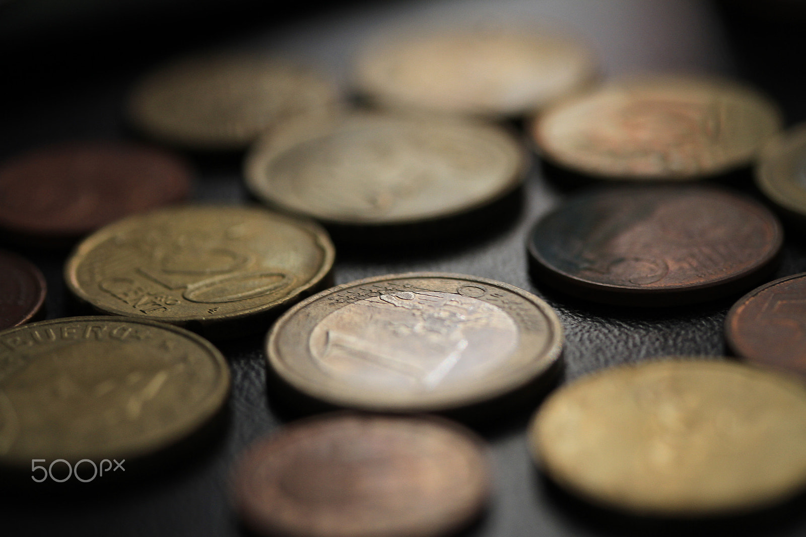 Canon EF-S 60mm F2.8 Macro USM sample photo. Euros and pounds photography