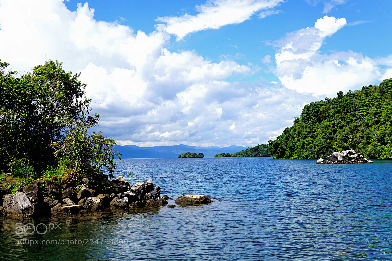 Sony a6000 sample photo. The blue of matano photography
