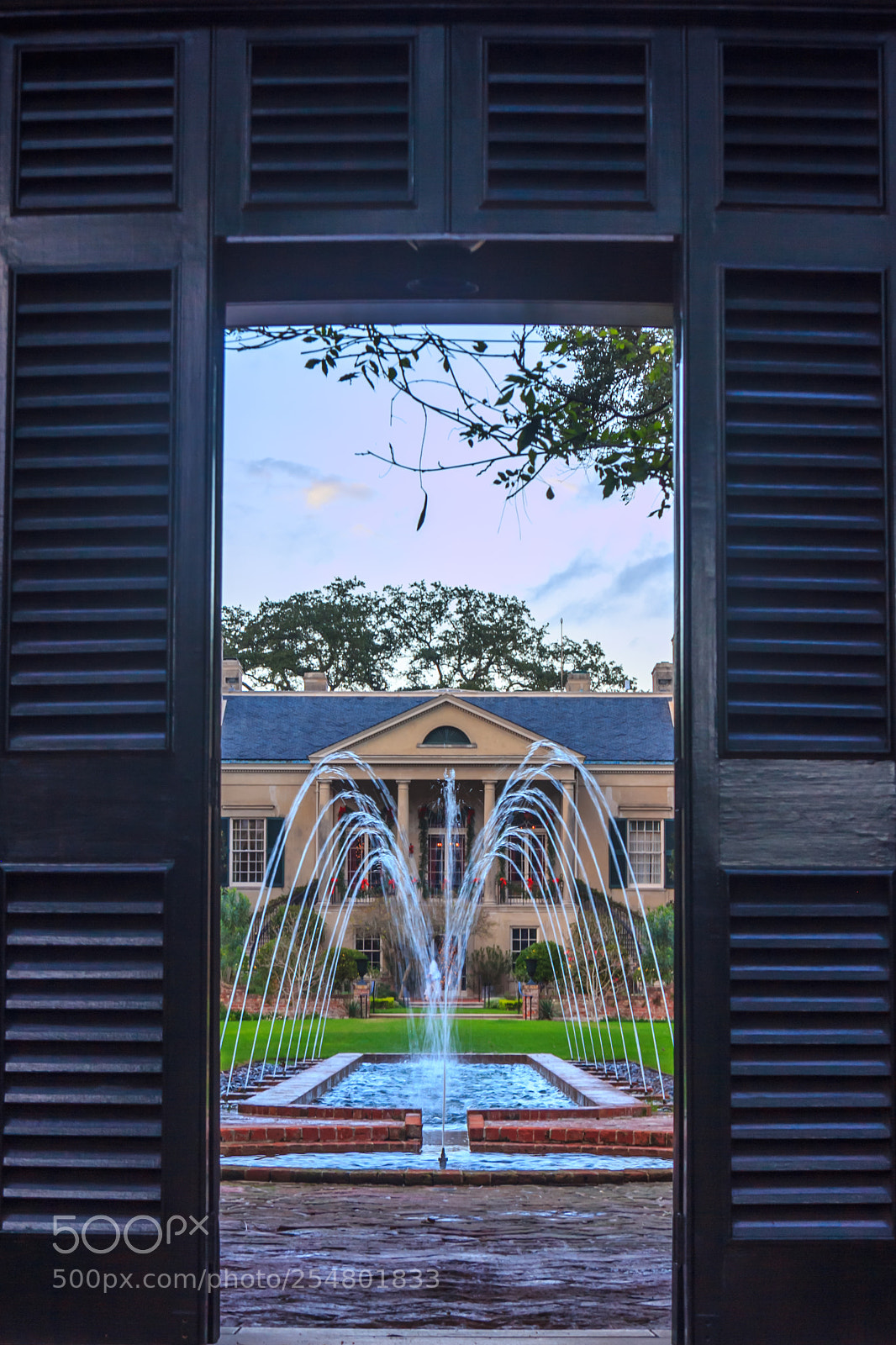 Canon EOS 60D sample photo. Longue vue backdoor fountain photography