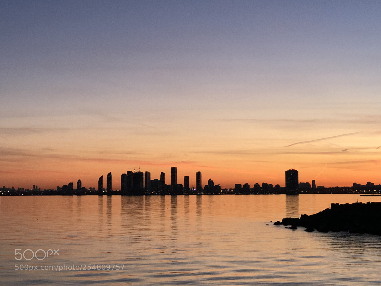 Apple iPhone 8 Plus sample photo. Beautiful toronto lakeview sunset photography