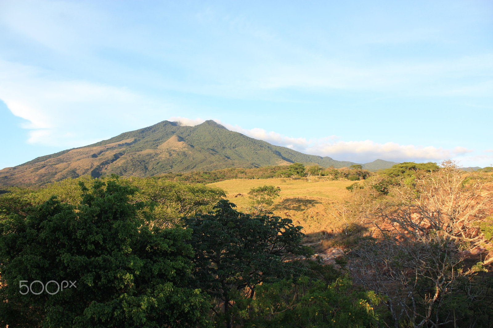Canon EOS 450D (EOS Rebel XSi / EOS Kiss X2) sample photo. Miravalles volcano photography