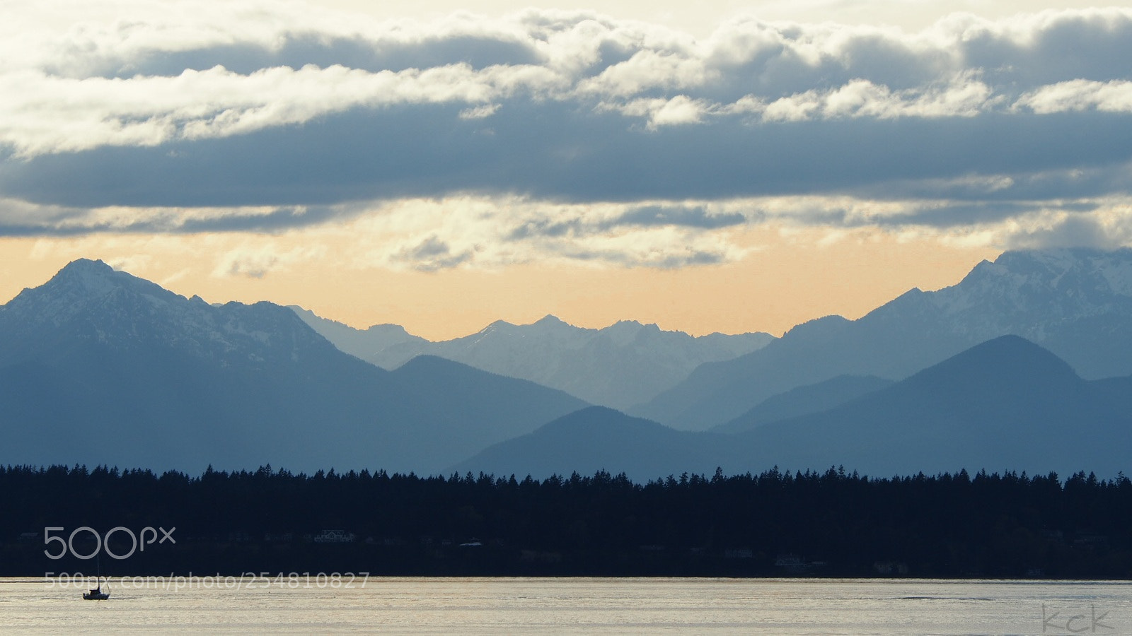 Olympus OM-D E-M10 II sample photo. Olympic mountains. photography