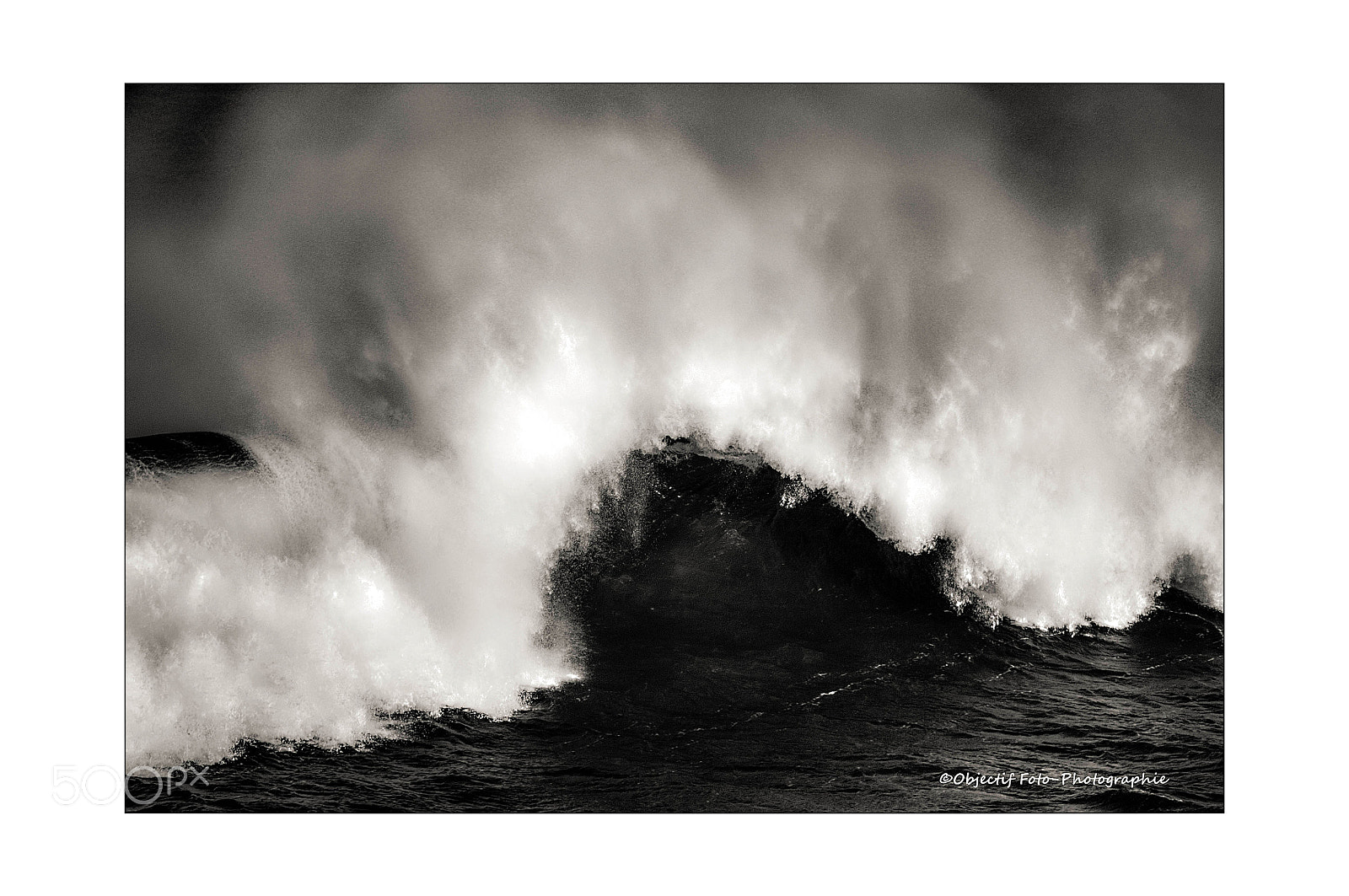 Nikon D300 sample photo. The wave photography