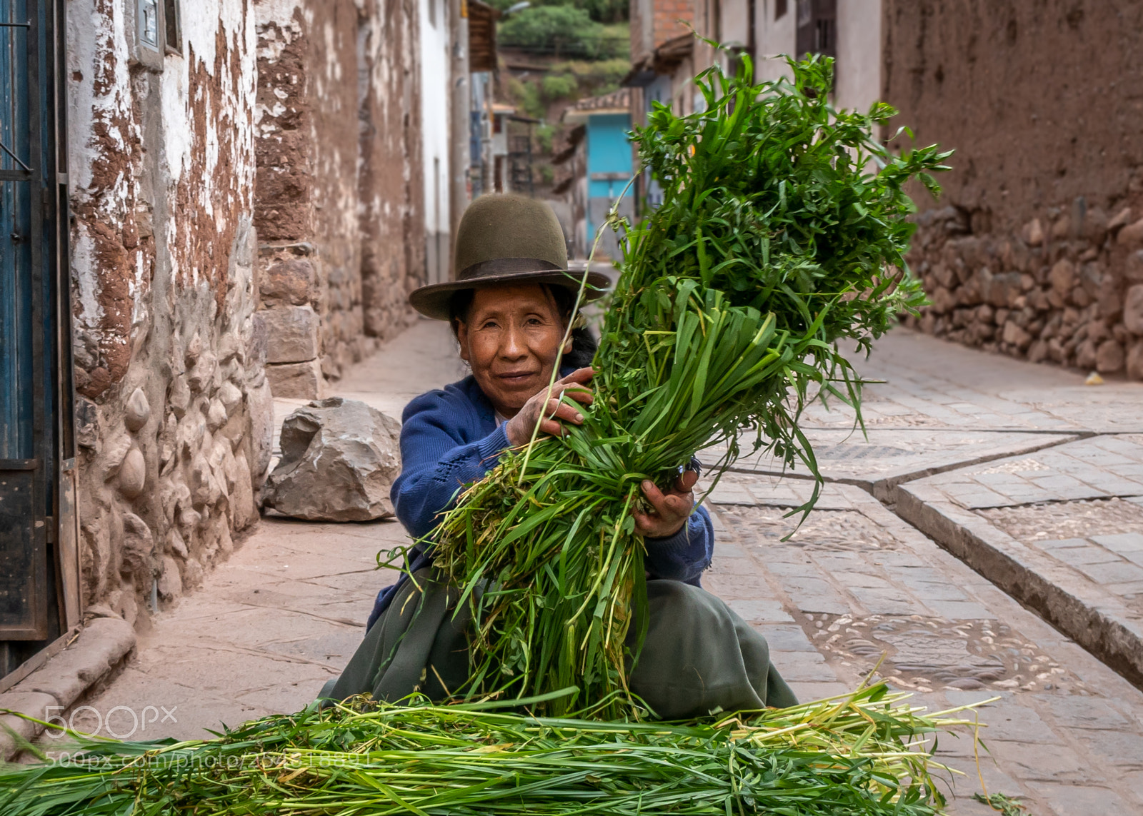 Sony a6500 sample photo. Street vendor photography