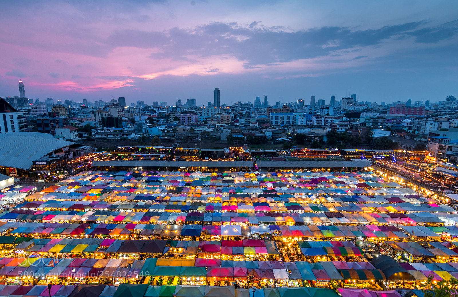 Canon EOS 80D sample photo. Train night market photography