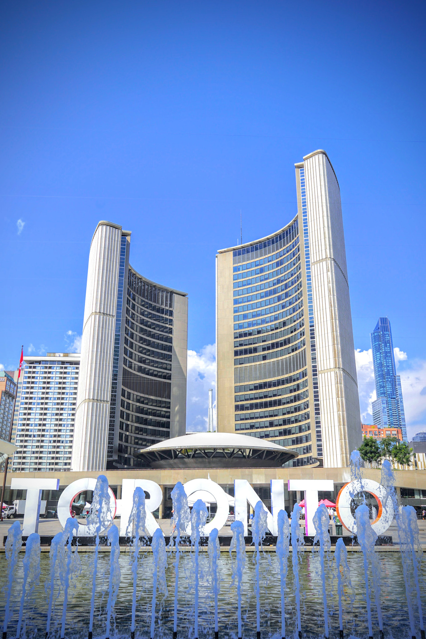 Sigma 19mm F2.8 EX DN sample photo. Nathan phillips square photography