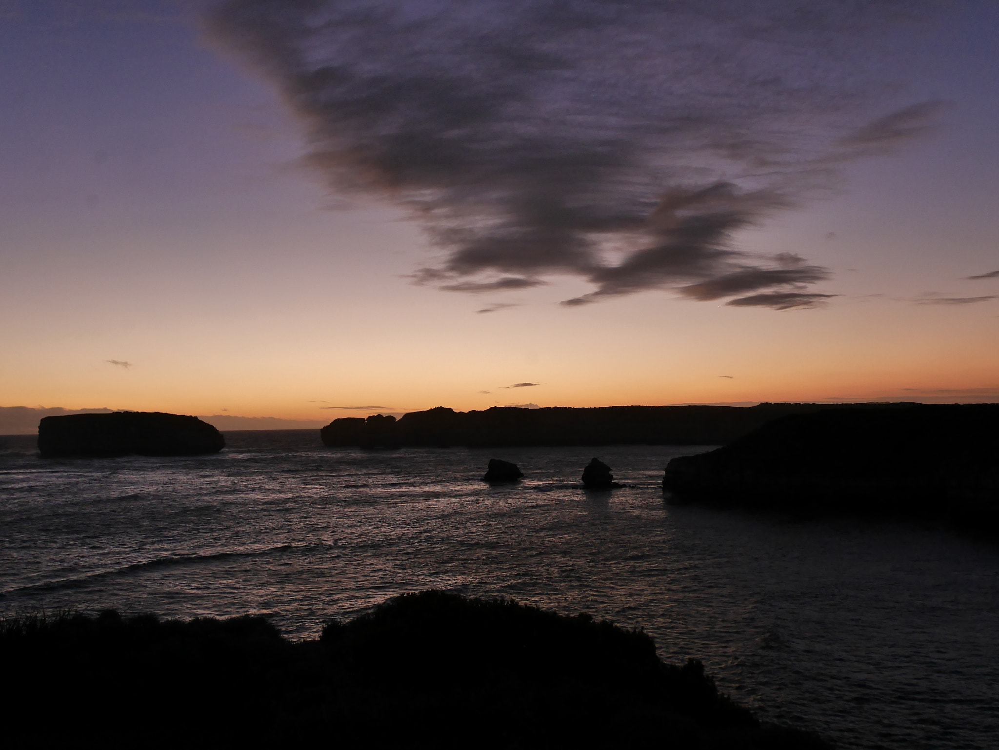 Panasonic Lumix DMC-GF7 sample photo. Good night photography