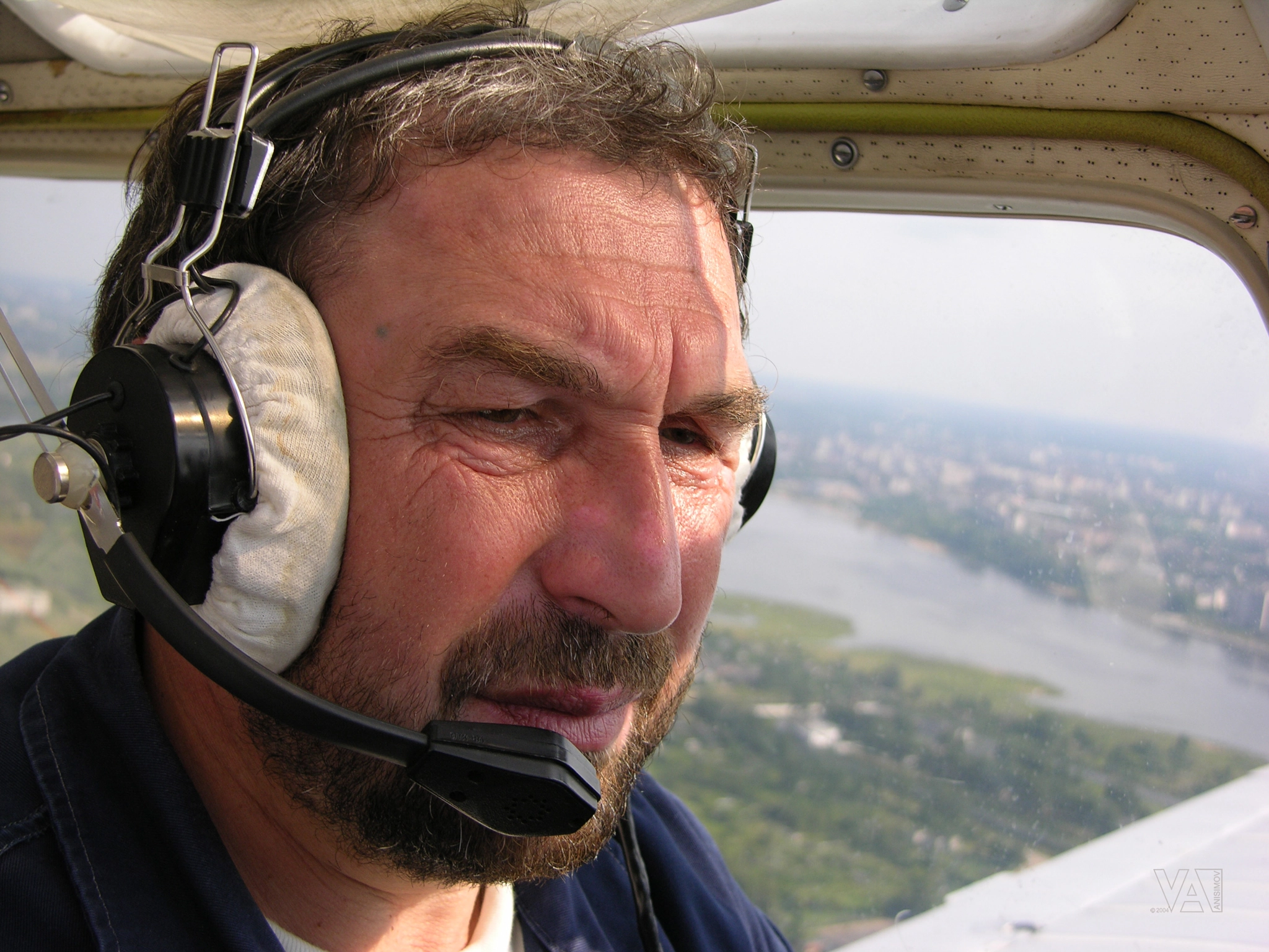 Nikon E8700 sample photo. Aviator photography