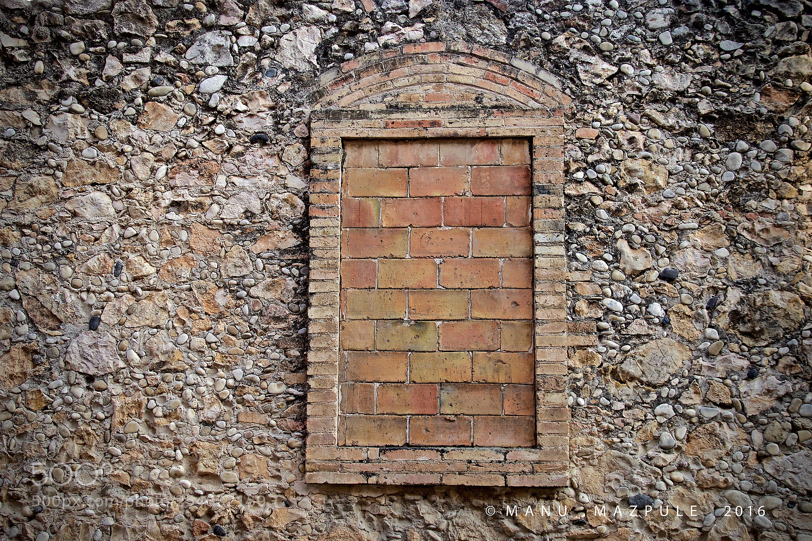 Canon EOS 70D sample photo. 302. girona. catalunya... no passing... photography