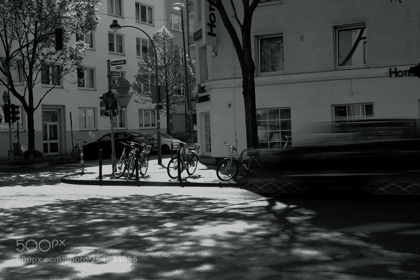 Sony a7R II sample photo. Light shadow a corner photography