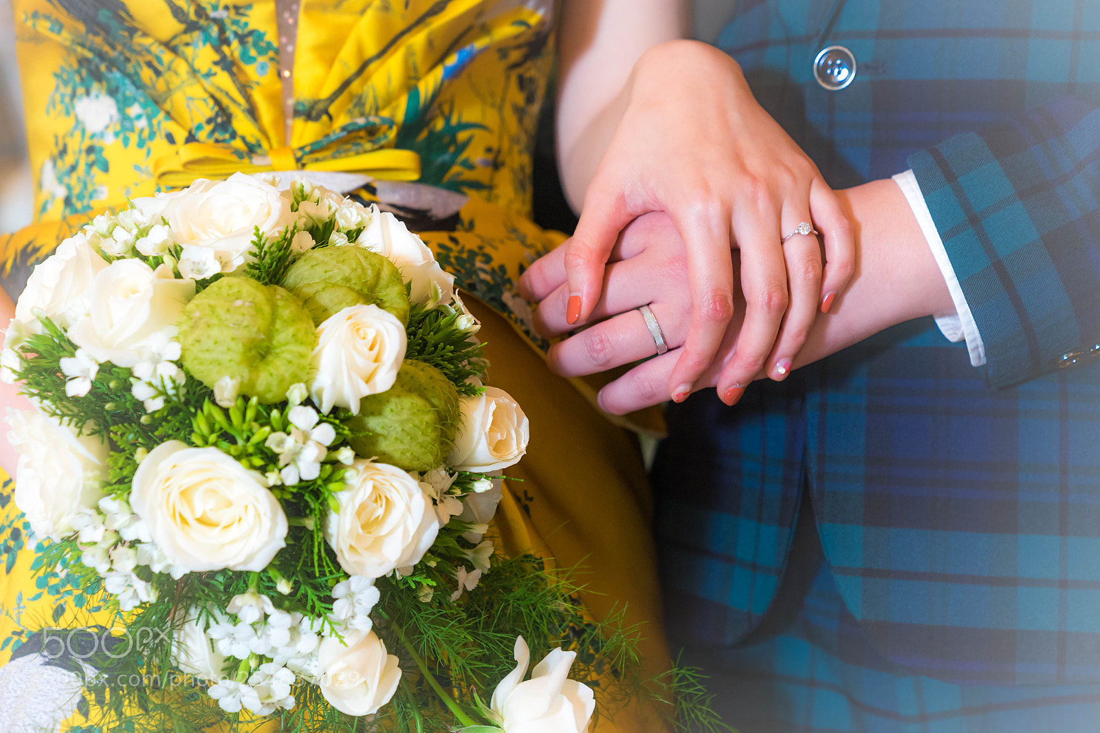 Sony a7 II sample photo. Holding hands with wedding photography