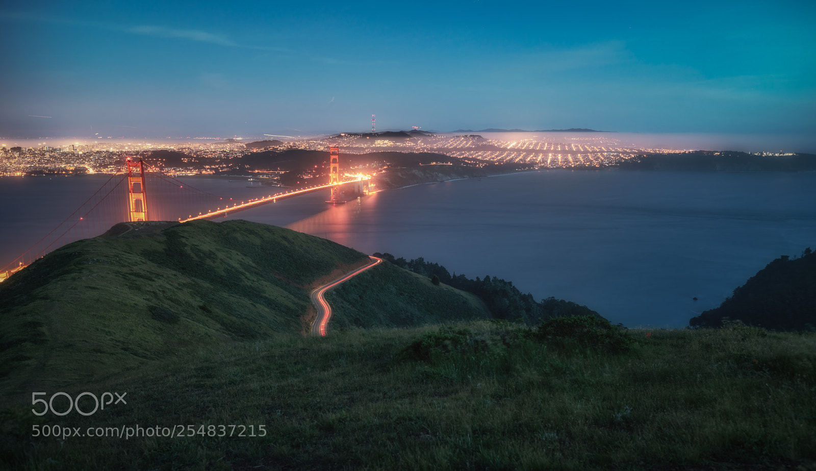 Canon EOS 5D Mark IV sample photo. San francisco fog inversion photography