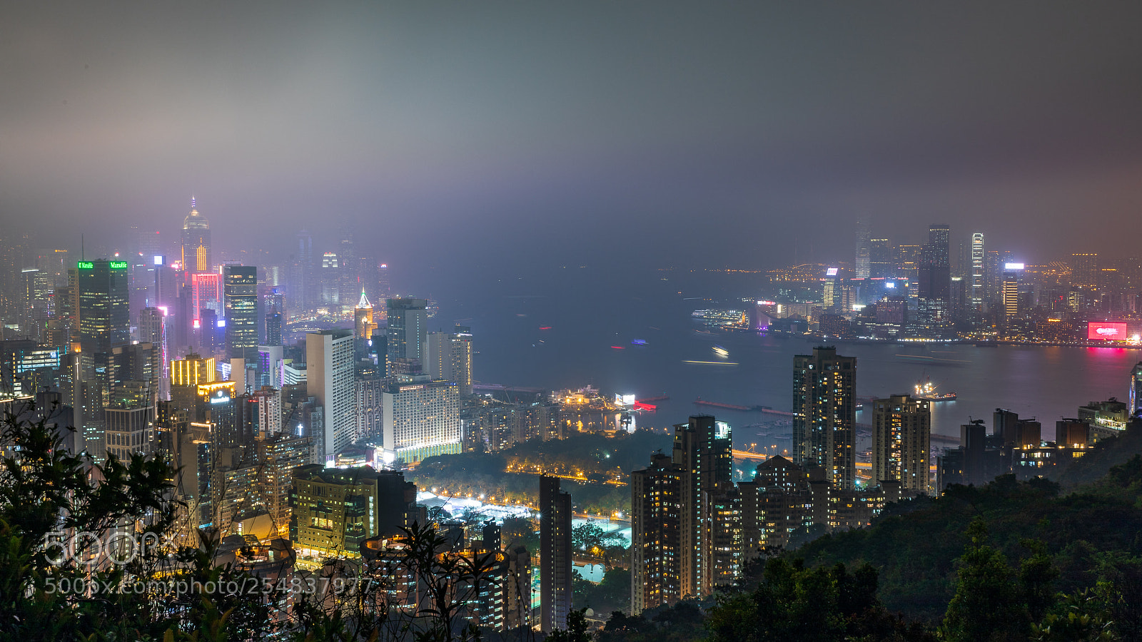 Canon EOS 5D Mark IV sample photo. Misty night photography