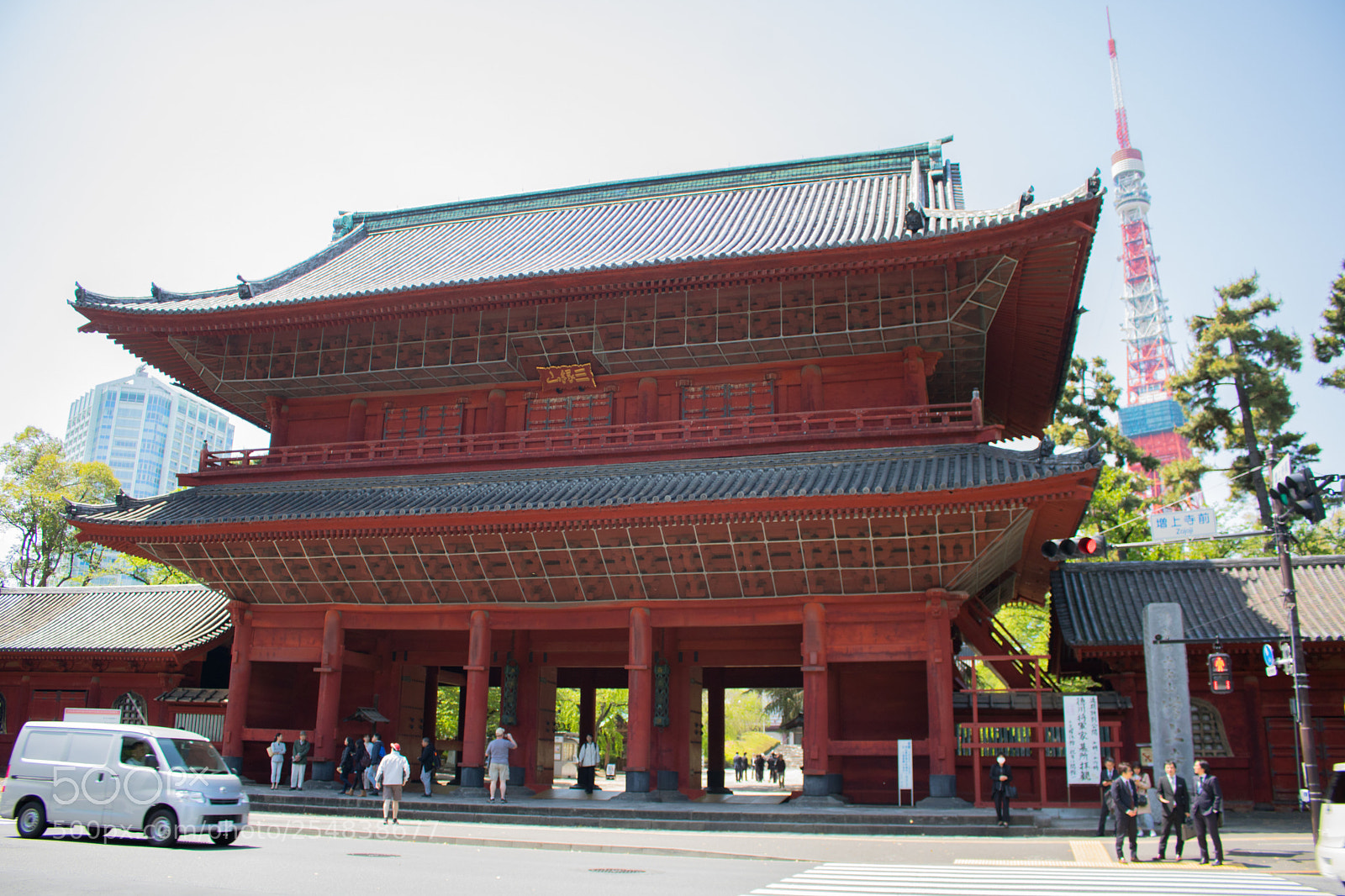 Canon EOS 750D (EOS Rebel T6i / EOS Kiss X8i) sample photo. Different perspective photography