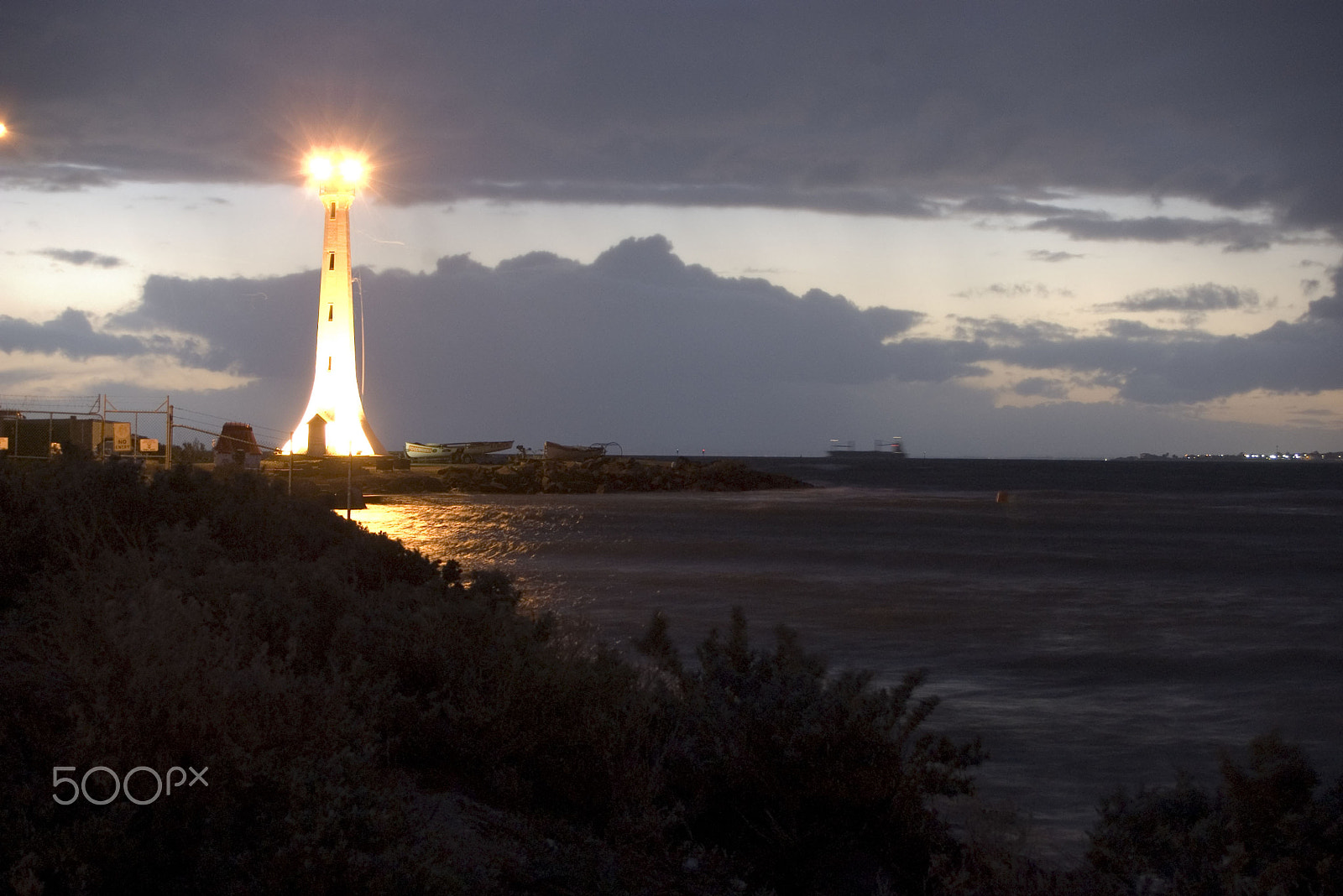 Pentax K100D sample photo. St kilda lighthouse l e copy photography