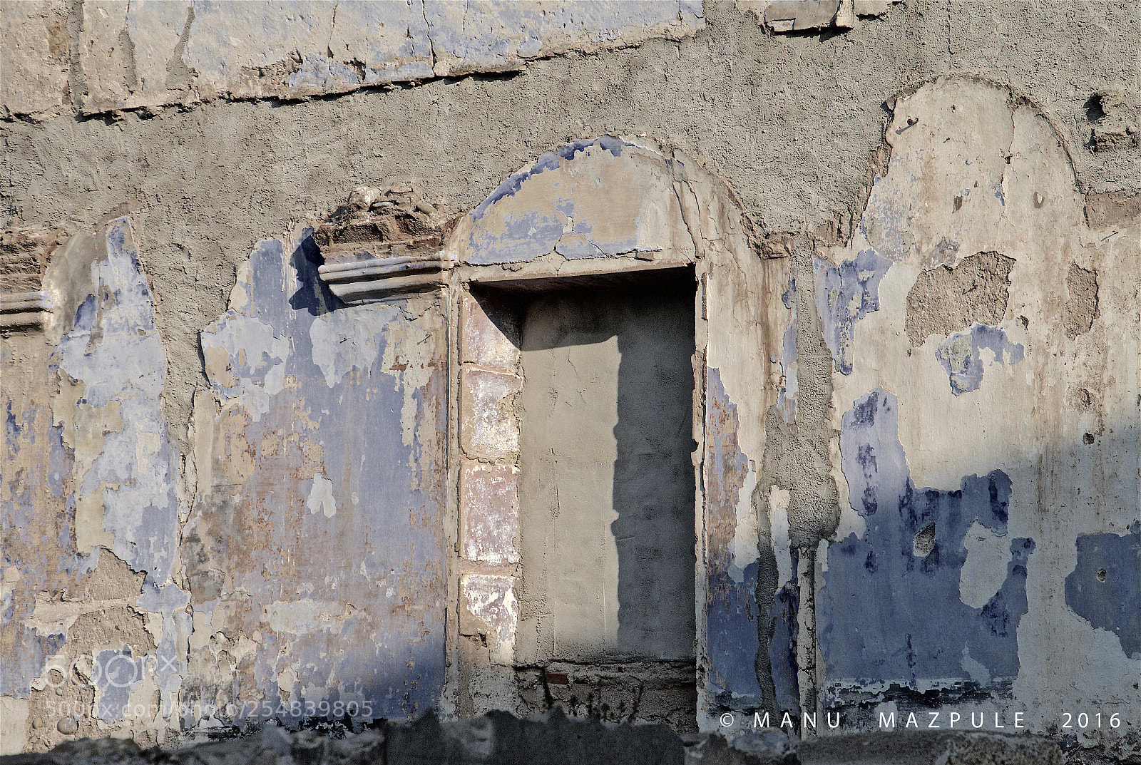 Canon EOS 70D sample photo. 303. girona. catalunya... no passing... photography