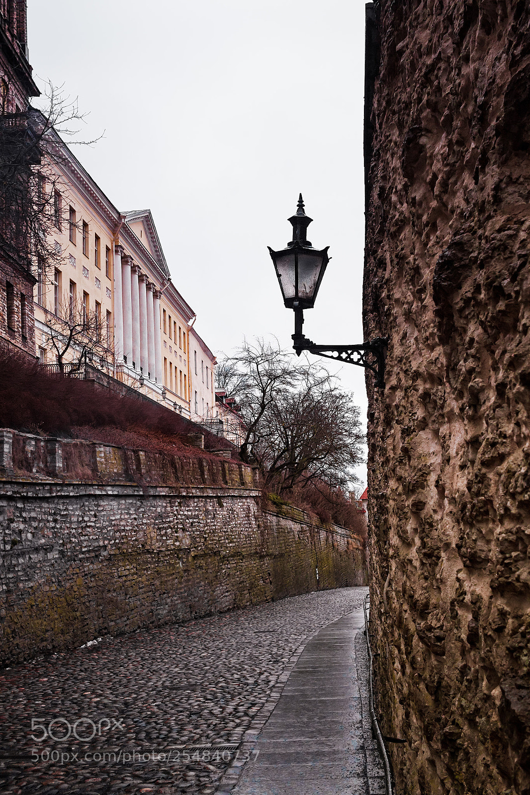 Canon EOS 50D sample photo. Old lantern in the photography