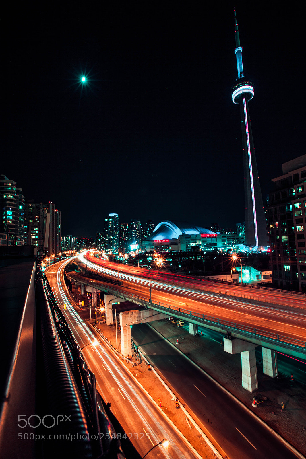 Canon EOS 5D Mark II sample photo. Busy streets photography