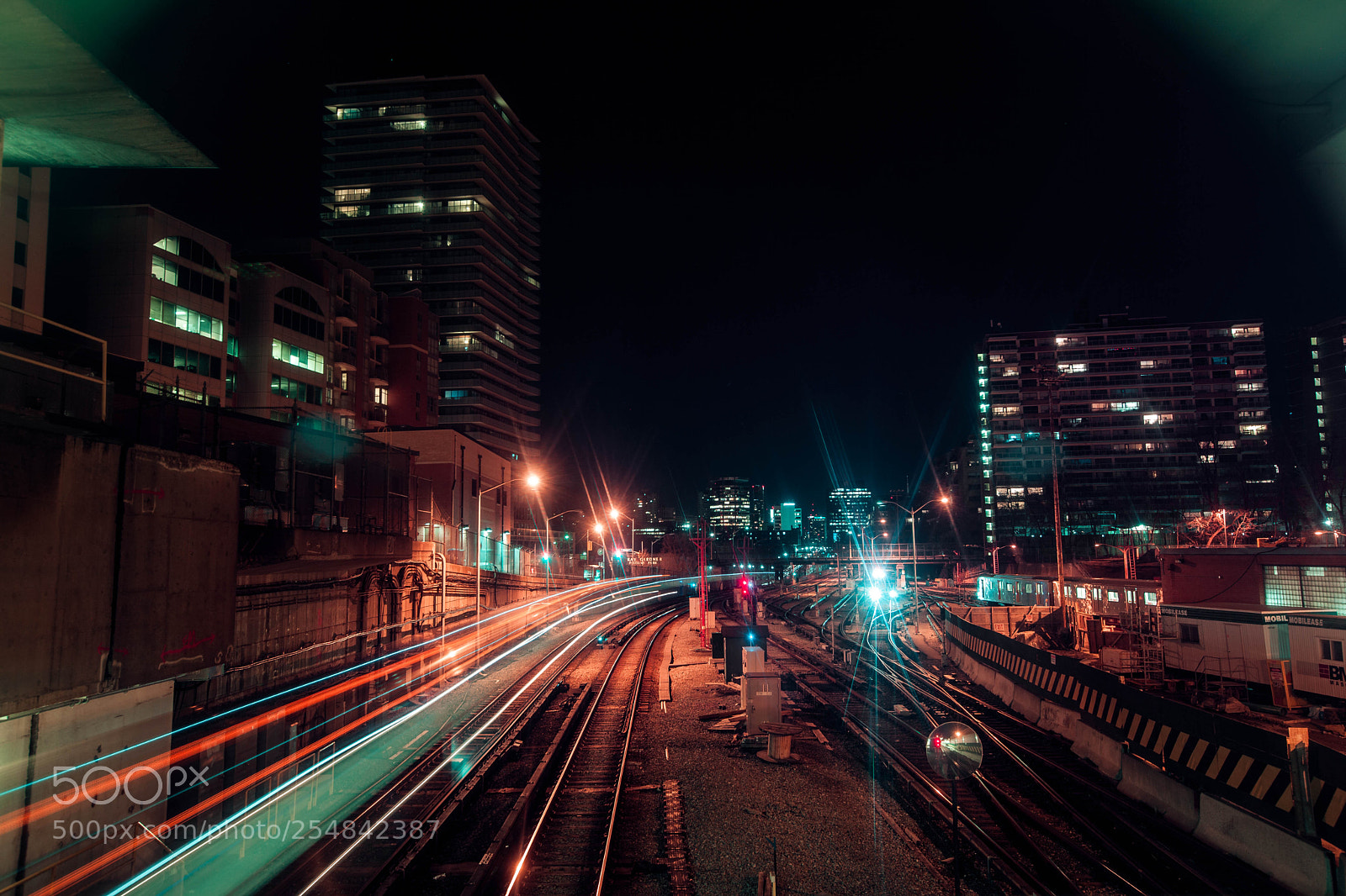 Canon EOS 5D Mark II sample photo. Subway photography