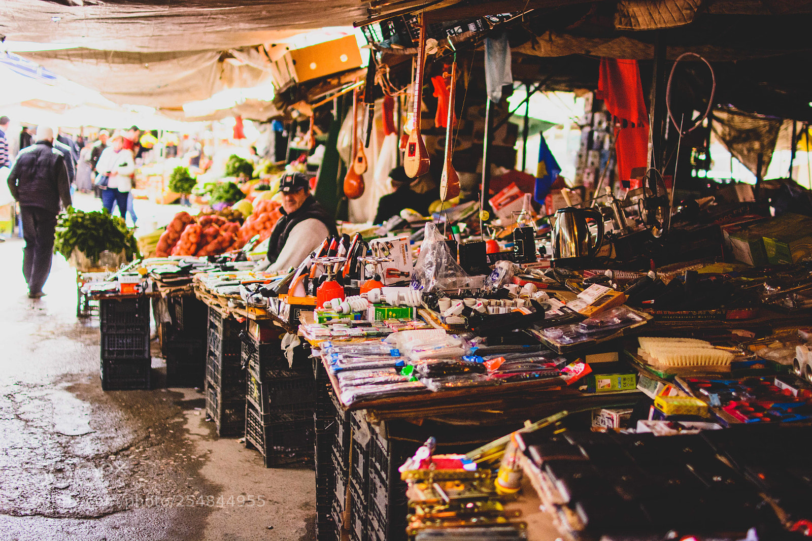 Nikon D7100 sample photo. At the market of photography