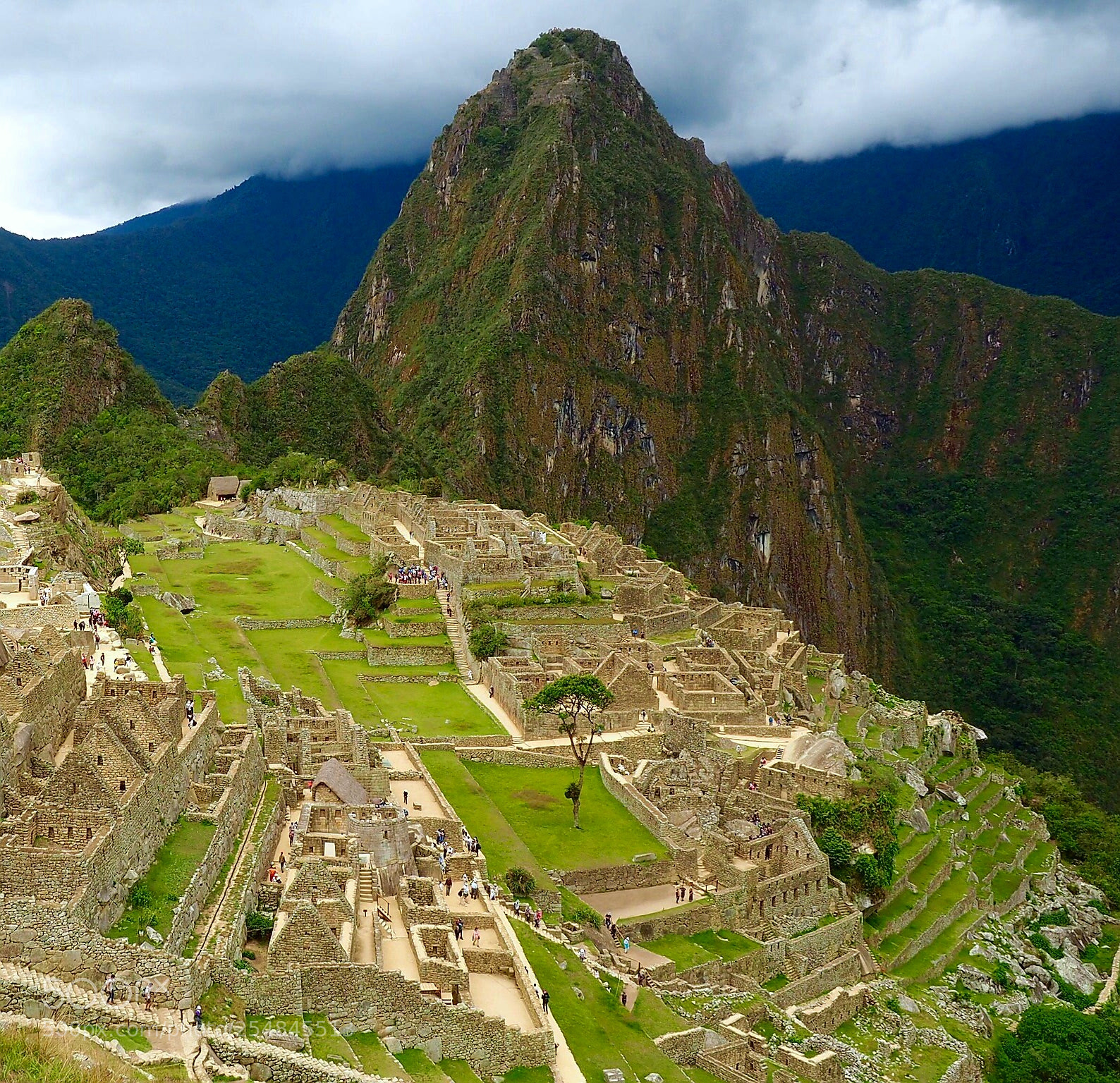 Olympus OM-D E-M5 II sample photo. Machu picchu 2016 photography