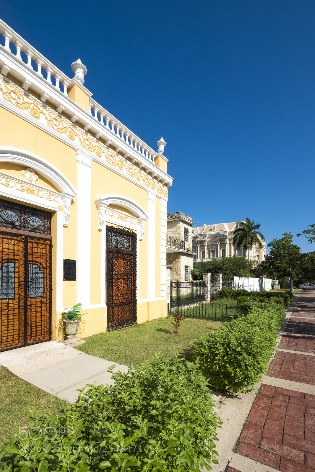 Fujifilm X-T2 sample photo. Architecture in paseo montejo photography