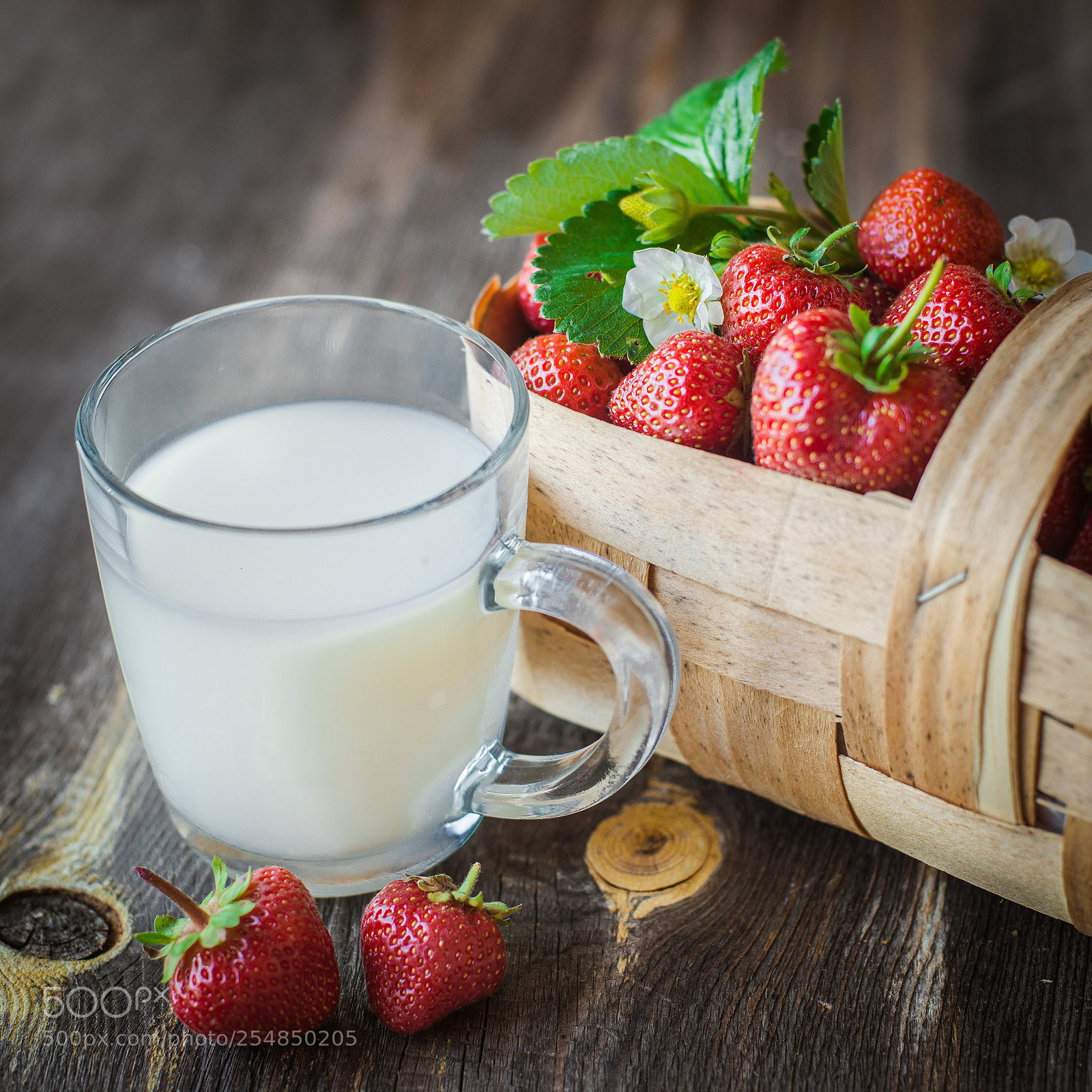 Nikon D800 sample photo. Strawberry is scattered from photography