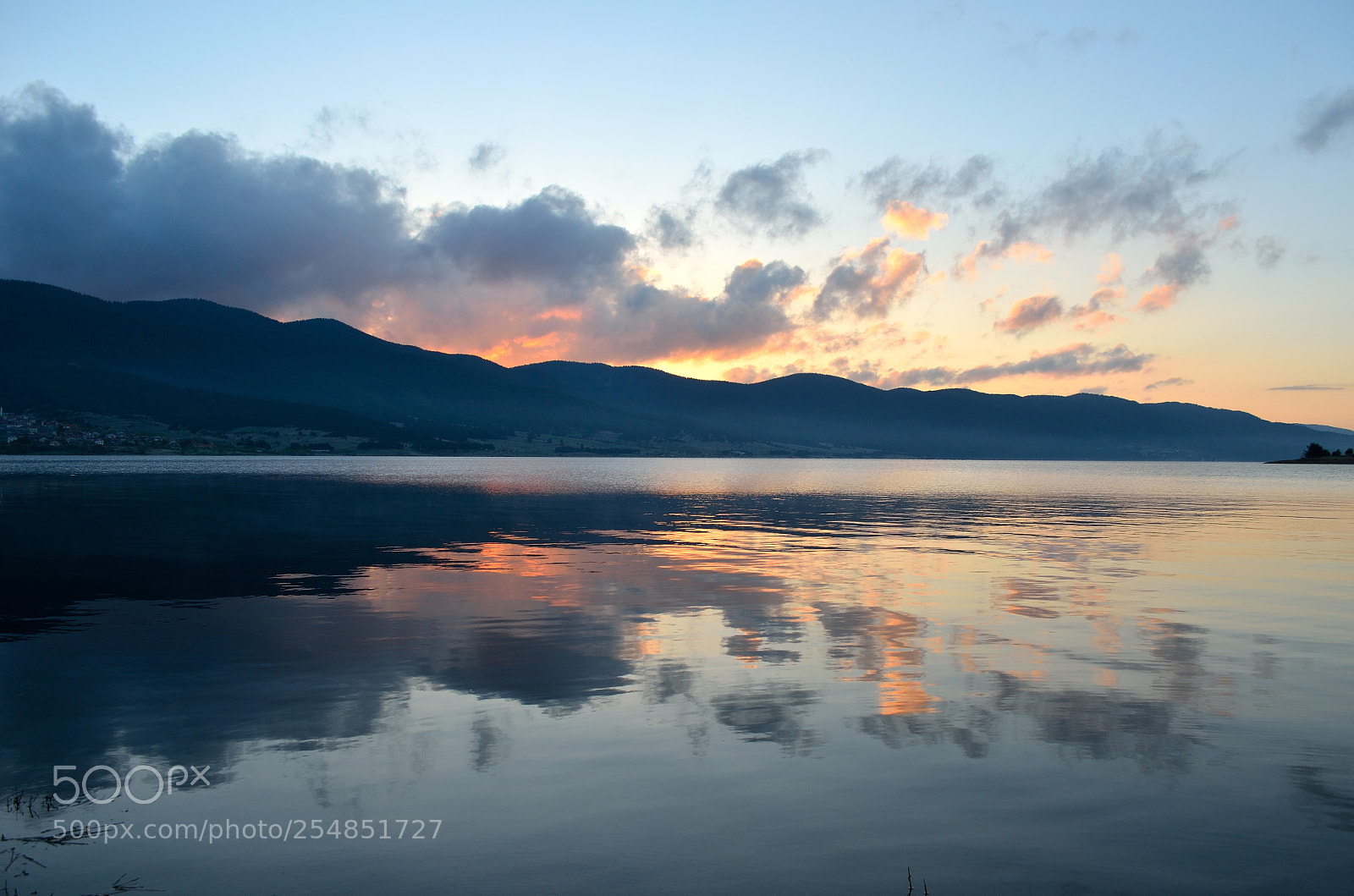 Nikon D5100 sample photo. In the morning photography