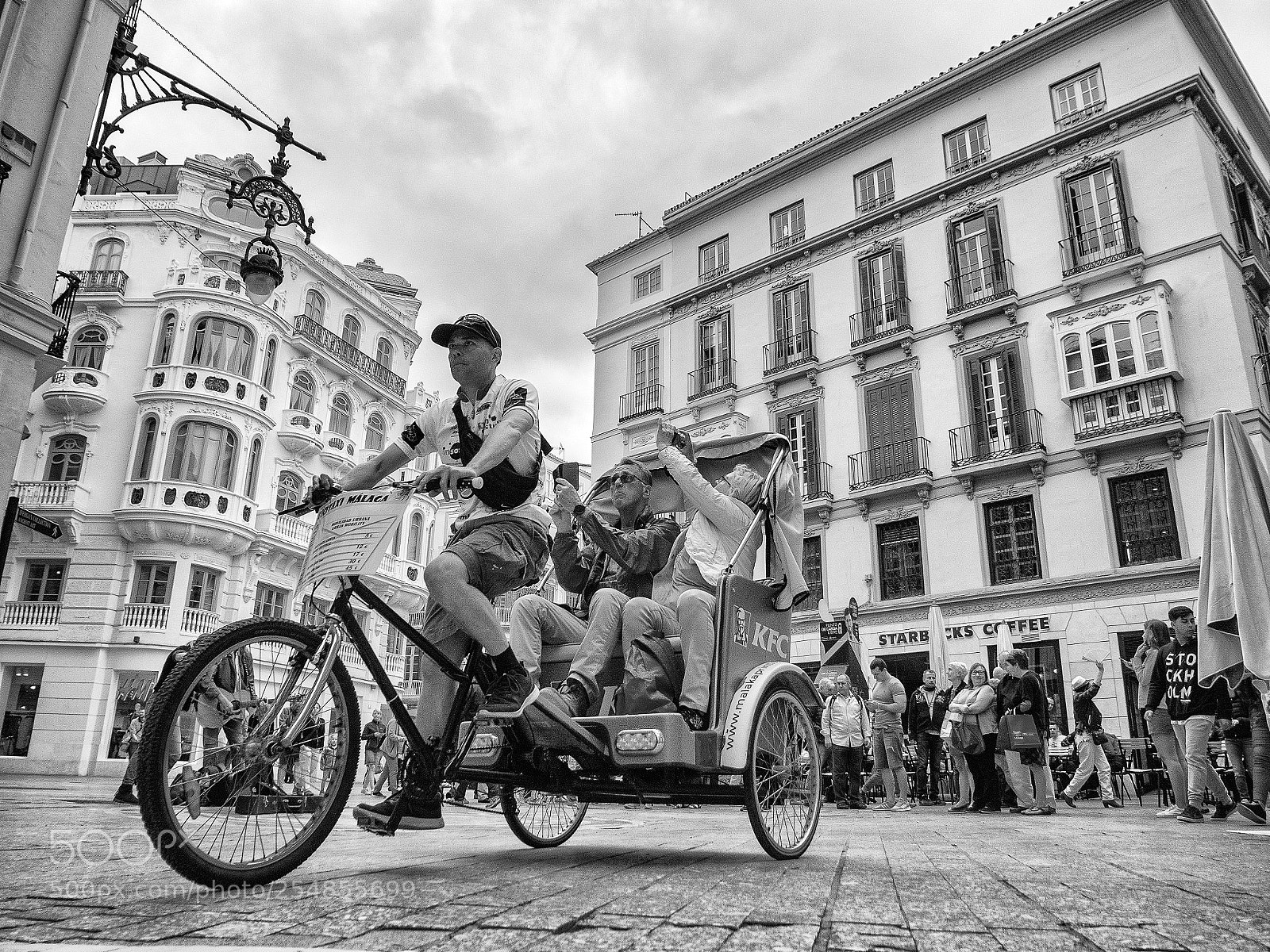 Panasonic Lumix DMC-GX8 sample photo. Autorretratados photography