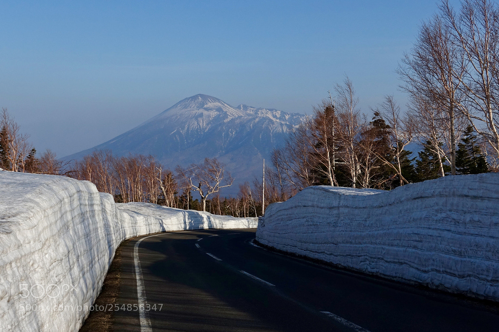 Sony Cyber-shot DSC-RX100 IV sample photo. Snow wall photography