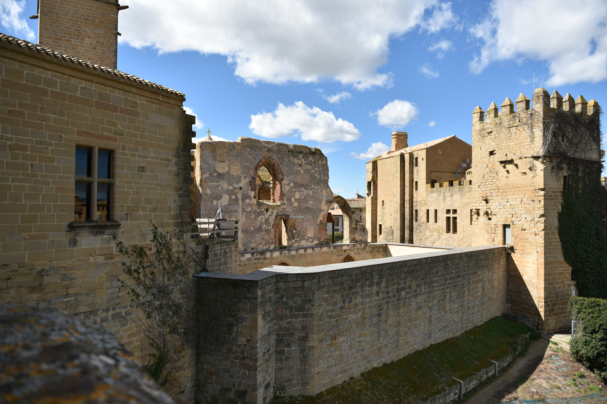 Nikon AF-S Nikkor 24-70mm F2.8G ED sample photo. Castillo de olite () photography