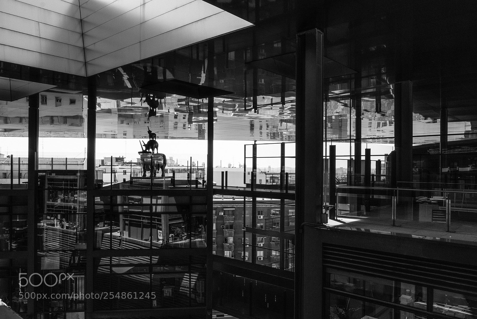 Panasonic Lumix DMC-LX100 sample photo. Reina sofia museum... photography