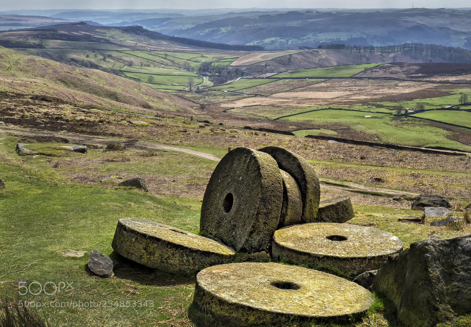 Olympus OM-D E-M1 Mark II sample photo. Stanage edge millstones photography