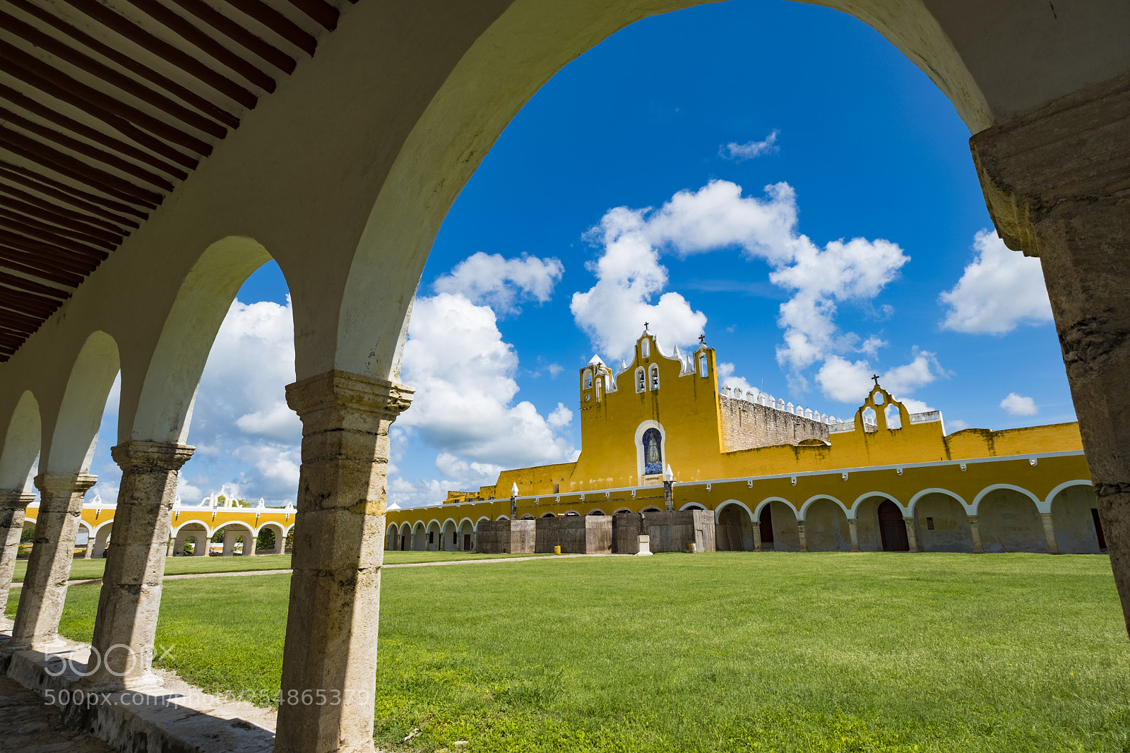 Fujifilm X-T2 sample photo. Church in izamal in photography