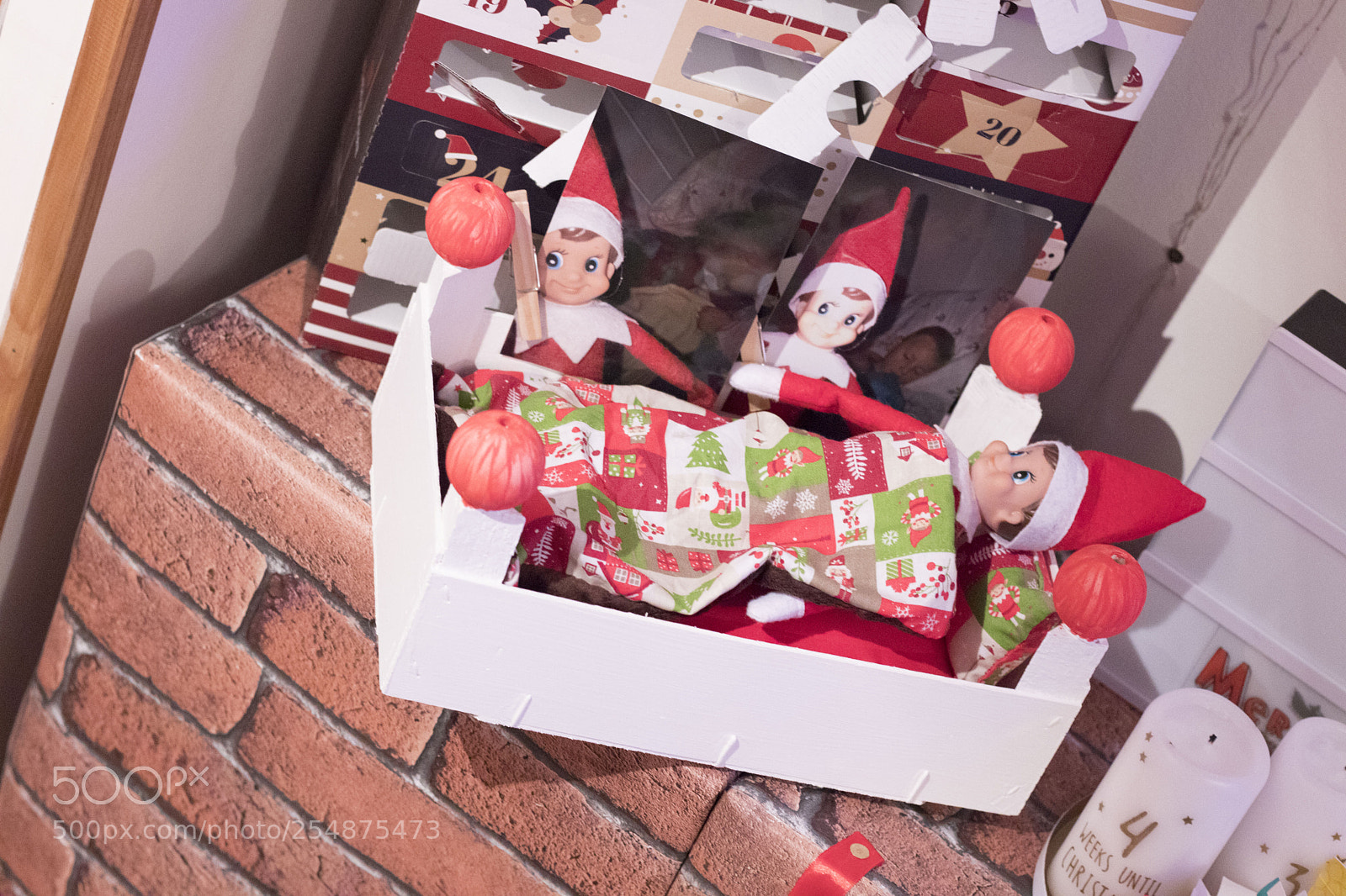 Canon EOS 77D (EOS 9000D / EOS 770D) sample photo. Elf on the shelf 19.12 photography