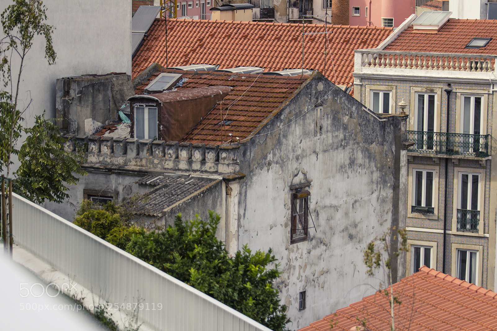 Canon EOS 60D sample photo. Lisbon rooftop photography
